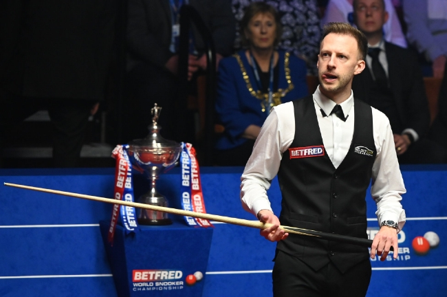 更是对足球 更是对足球