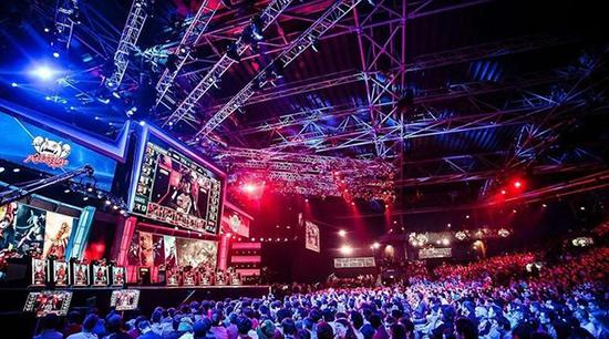 人民日报等 人民日报等