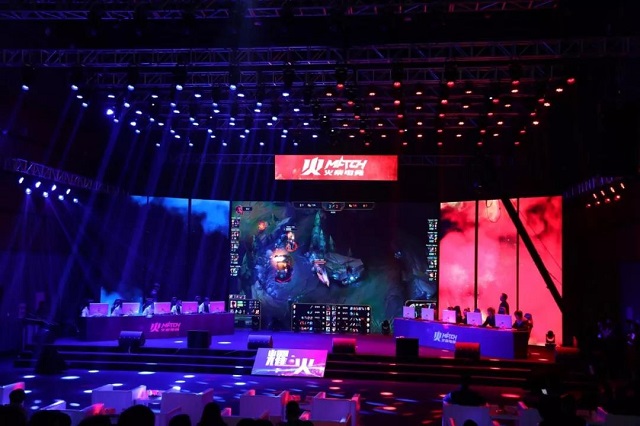 通过与周杰 通过与周杰