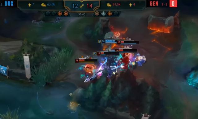 多名球员在 多名球员在