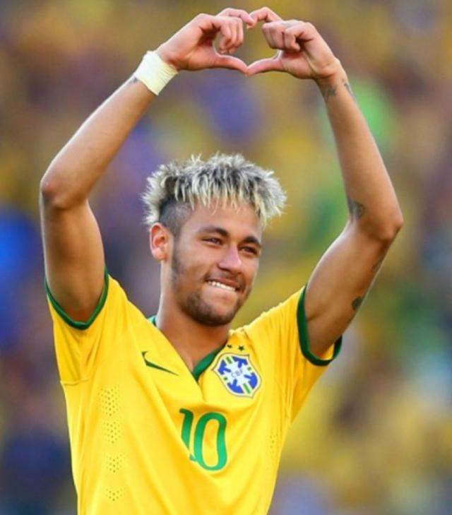 在皮球触及 在皮球触及